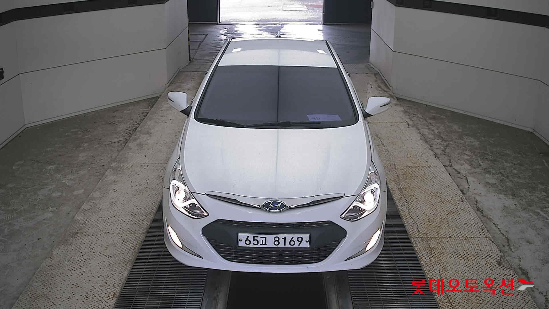 Hyundai YF SONATA (H) 2.0 MODERN