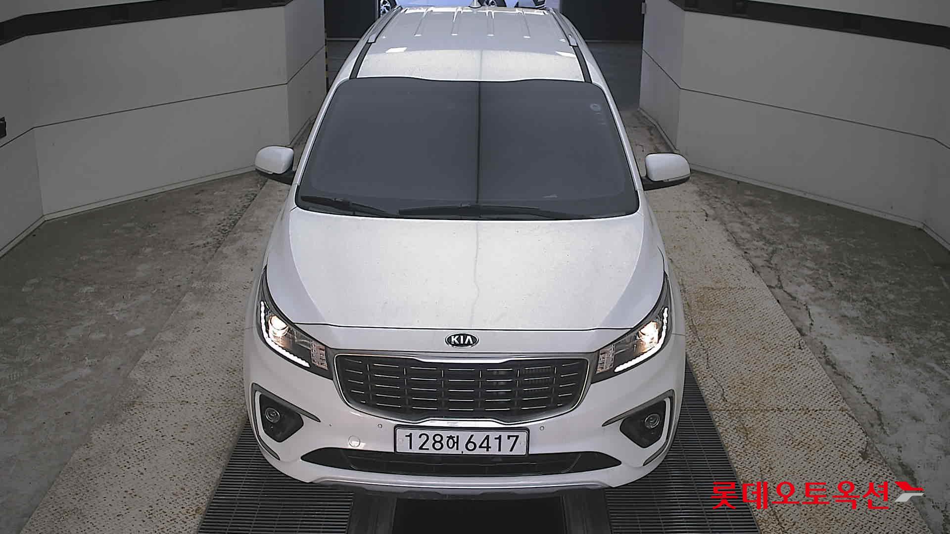 KIA THE NEW CARNIVAL (D) 2.2 Luxury 9-Seater
