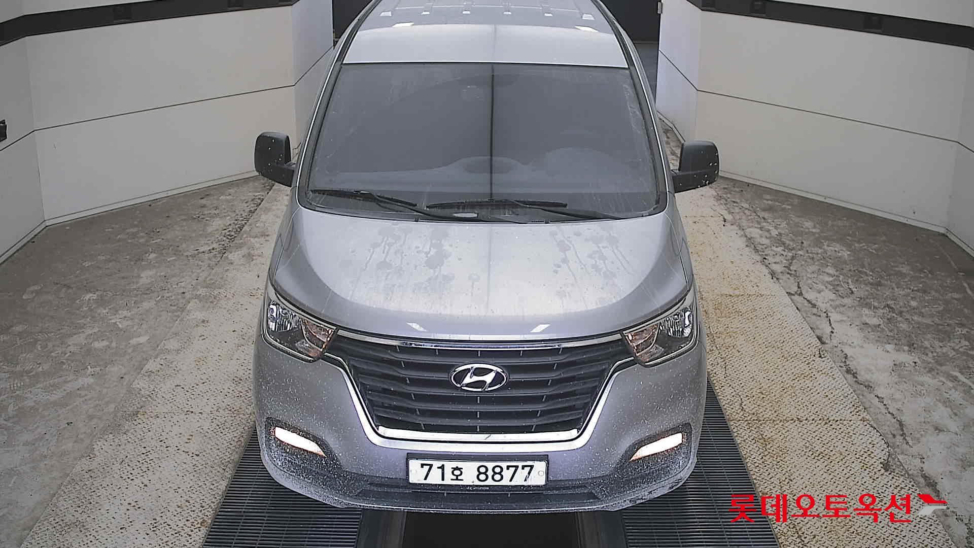 Hyundai THE NEW GRAND STAREX(D)2.5 Wagon Smart 12-Seater