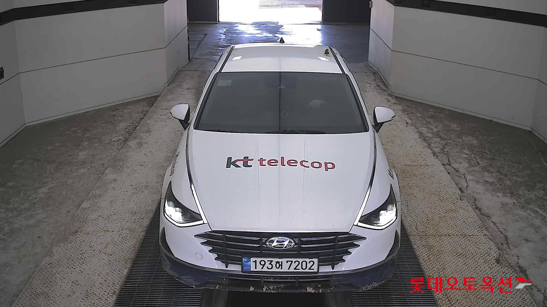 Hyundai SONATA DN8 (L) 2.0 Premium Rental Car