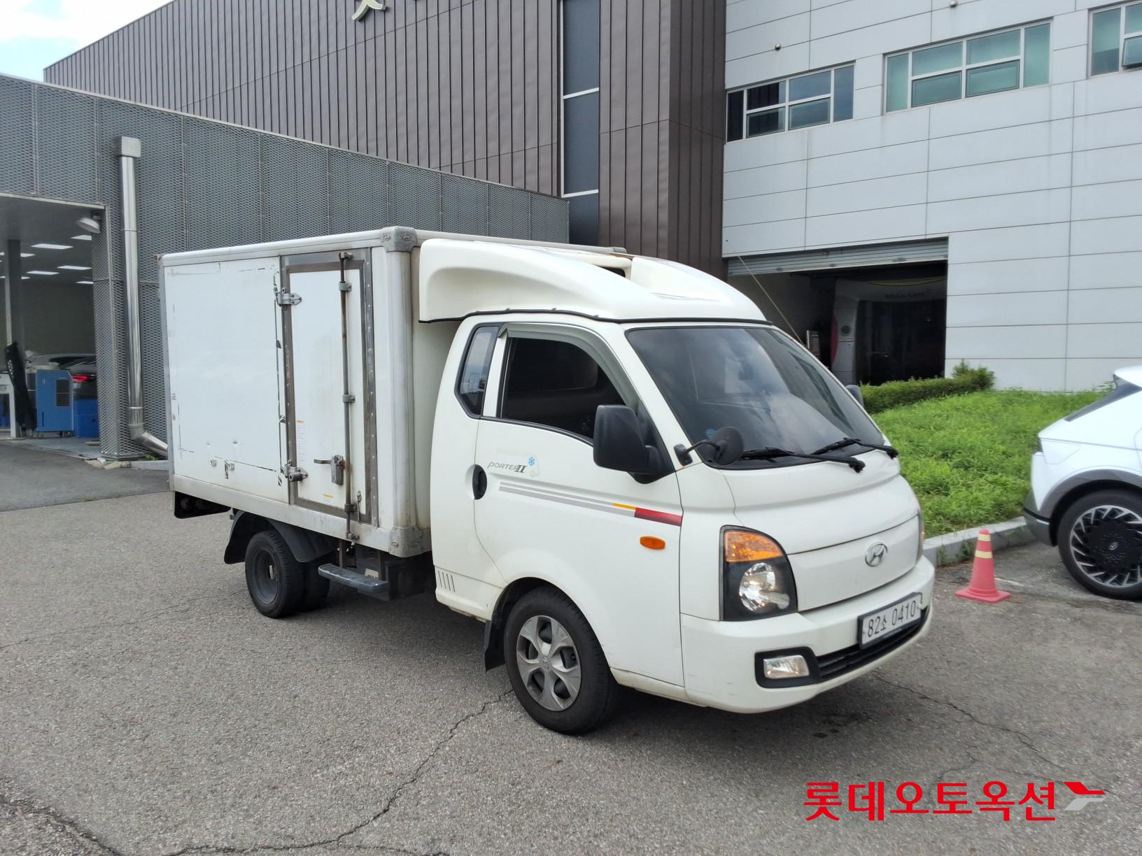 Hyundai PORTER Ⅱ(D)2.5 Special Purpose Refrigerated Box Truck Extra Long Wheelbase Super Cab Smart Twin