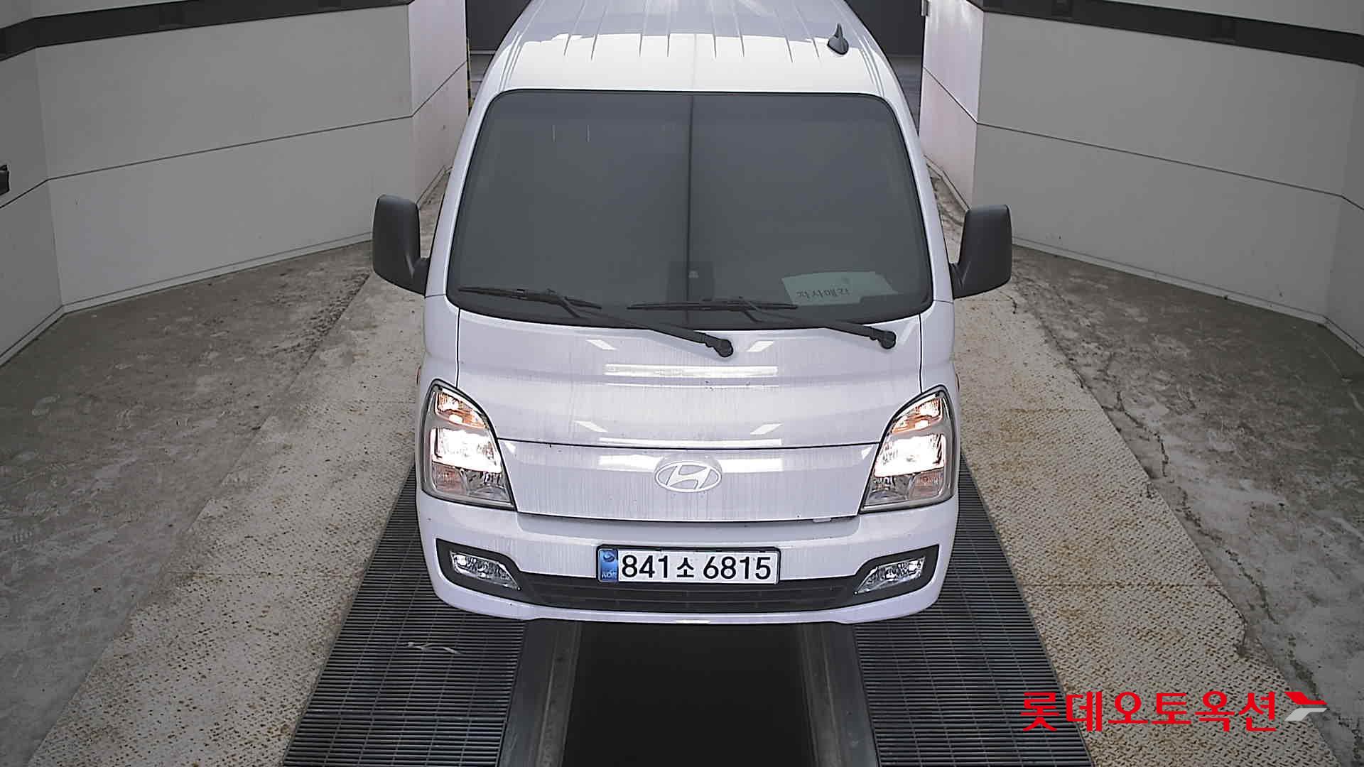 Hyundai PORTER (L)2.5T 1.0-Ton Extra Long Wheelbase Double Cab Smart 2WD AT