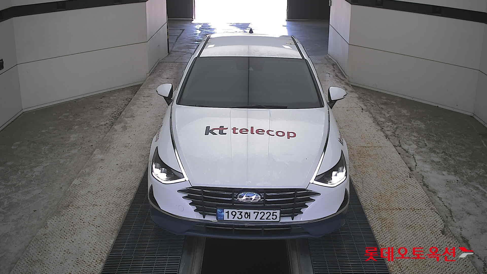 Hyundai SONATA DN8 (L) 2.0 Premium Rental Car