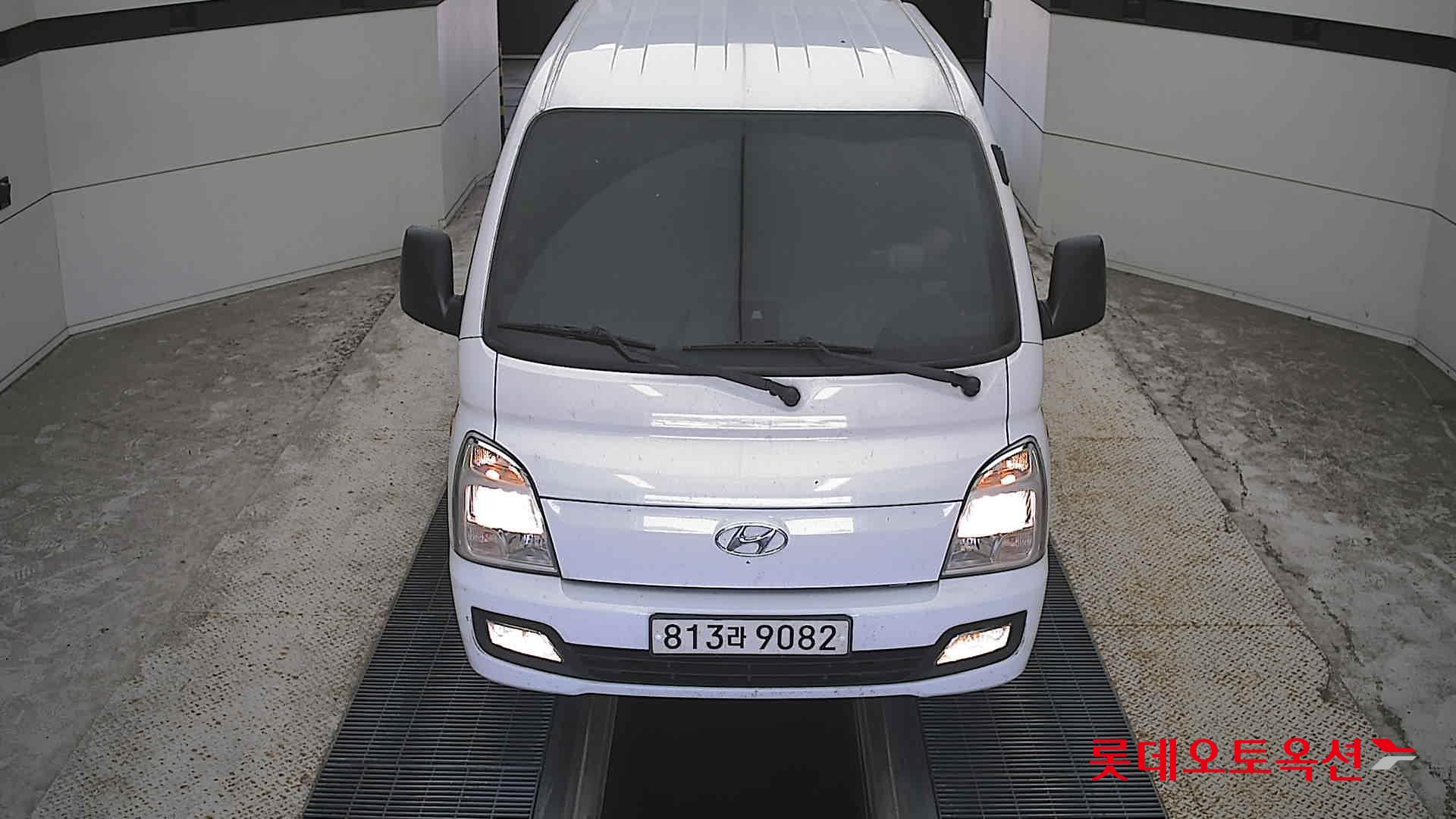 Hyundai PORTER II (D) 2.5 Double Cab Extra Long Wheelbase Smart 2WD