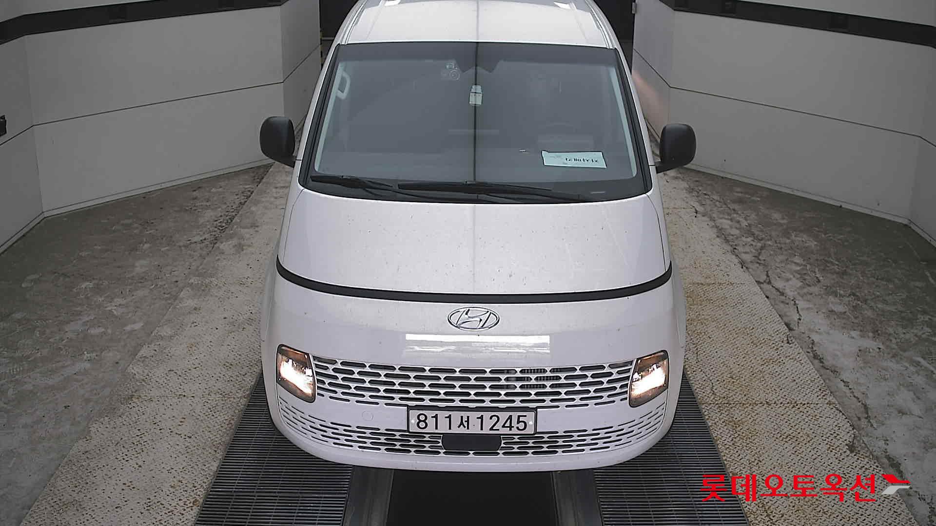 Hyundai STARIA (D) 2.2 Cargo 5-Seater Smart